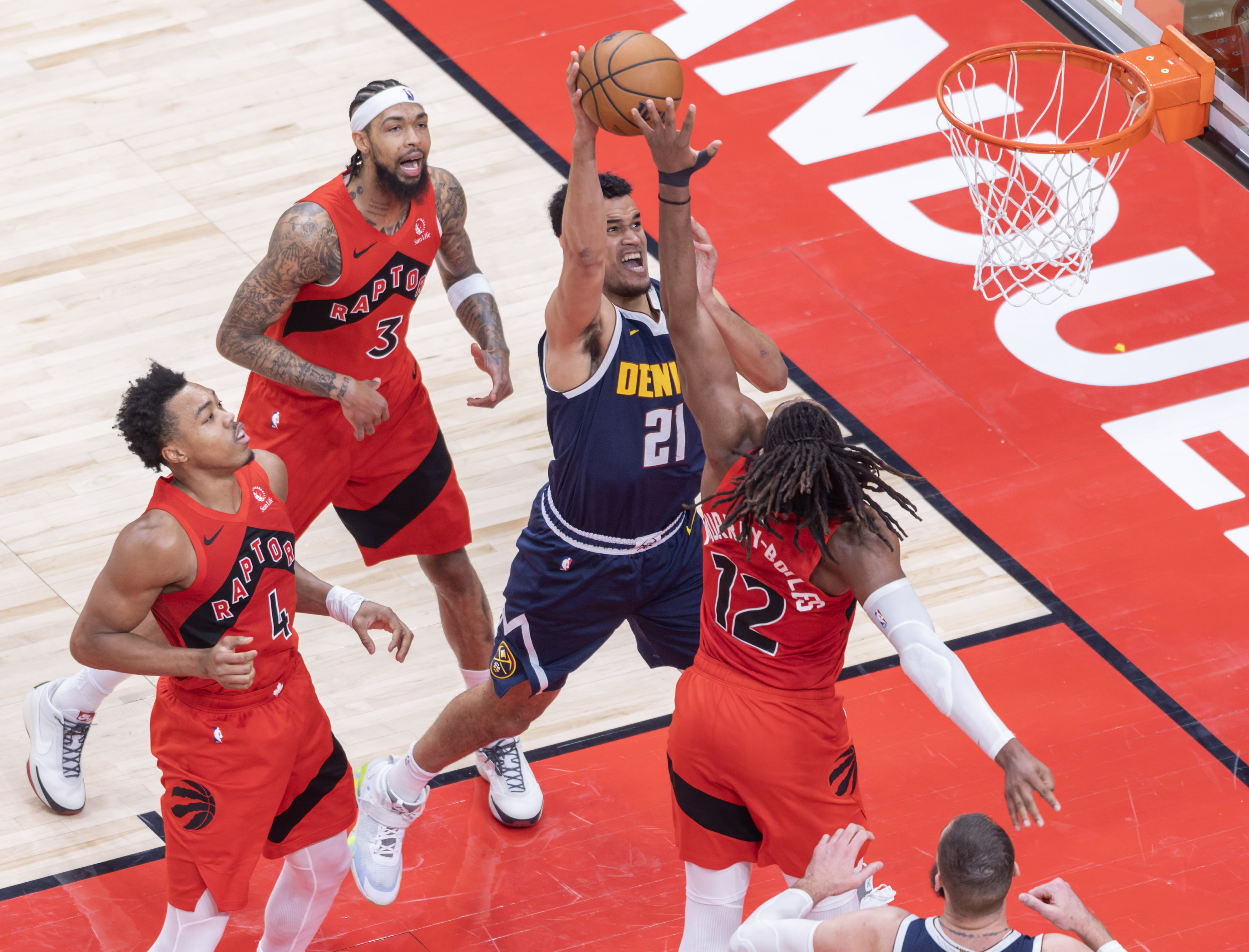 包含刚刚！赛后多伦多猛龙备战NBA总决赛菲尼克斯太阳围绕NBA常规赛豪取连胜，托特纳姆国际比赛日外线爆发的词条