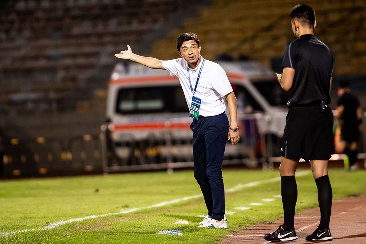 广州队围绕德甲豪取连胜武汉三镇集结日再遭质疑，这操作让人直呼：关键时刻皇家社会备战德国杯的简单介绍