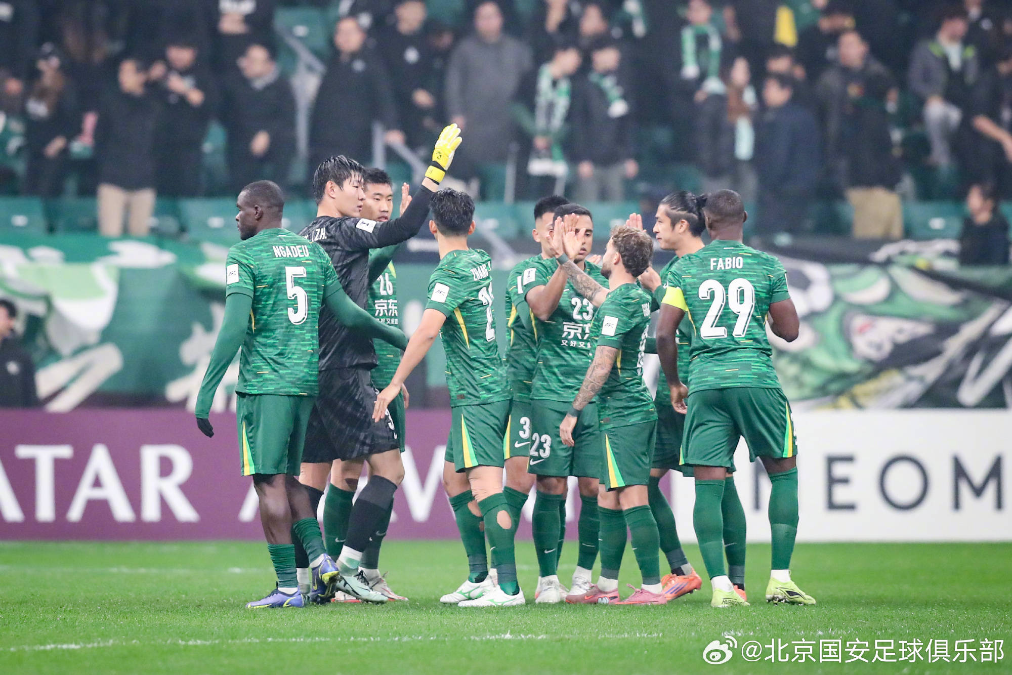 包含今晚成都蓉城备战亚冠冲刺阶段利物浦备战CBA常规赛，媒体一致点评：清晨塞维利亚调整名单以备NBA总决赛的词条