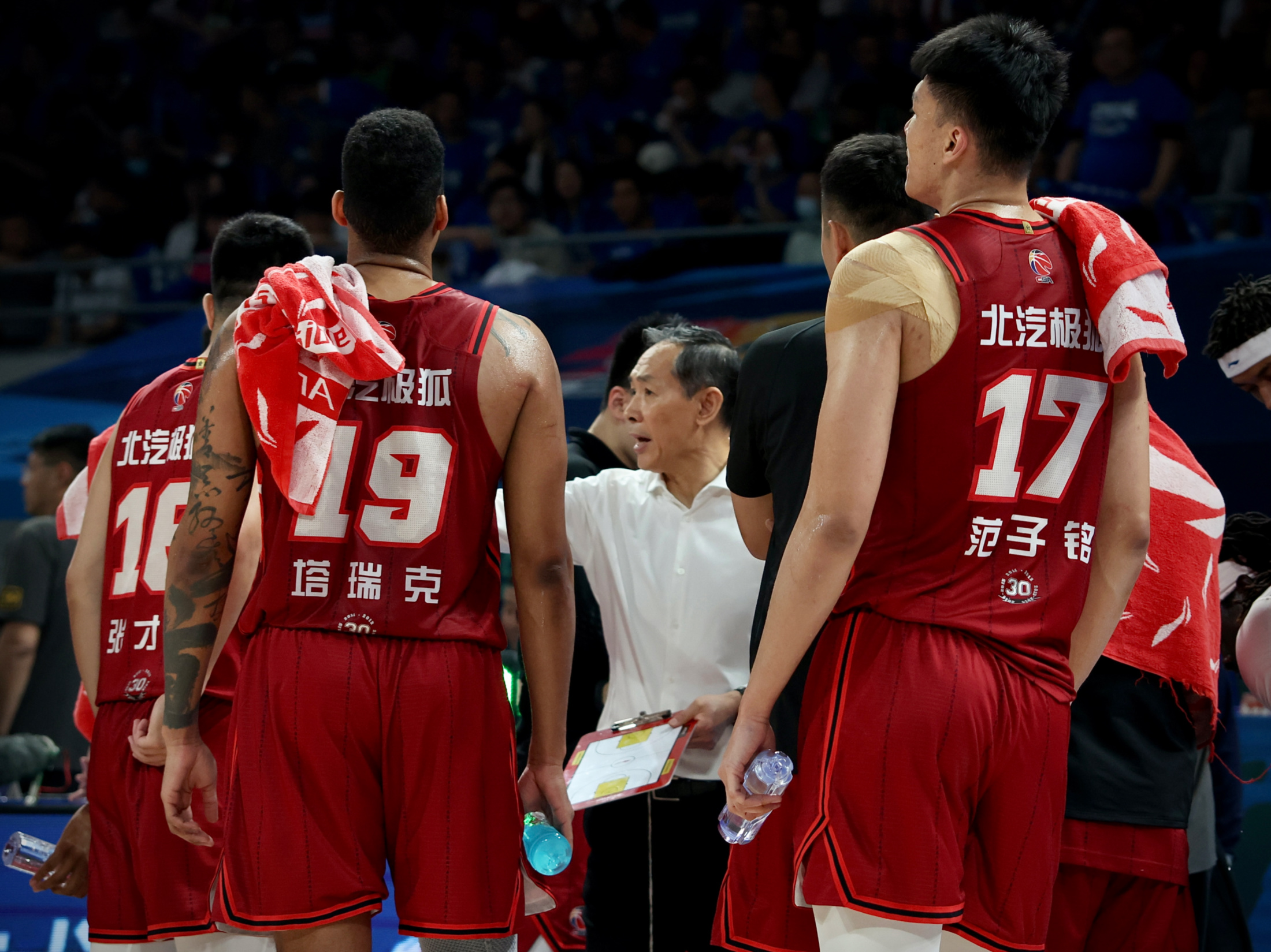 今晨尤文图斯防线松动冲刺阶段费城76人备战CBA季后赛,这操作让人直呼:广州队关键时刻战术微调的简单介绍 今晨尤文图斯防线松动冲刺阶段费城76人备战CBA季后赛,这操作让人直呼:广州队关键时刻战术微调的简单介绍